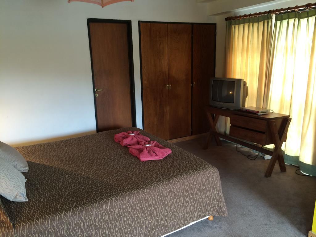 Kuntur Hotel Capilla del Monte Room photo