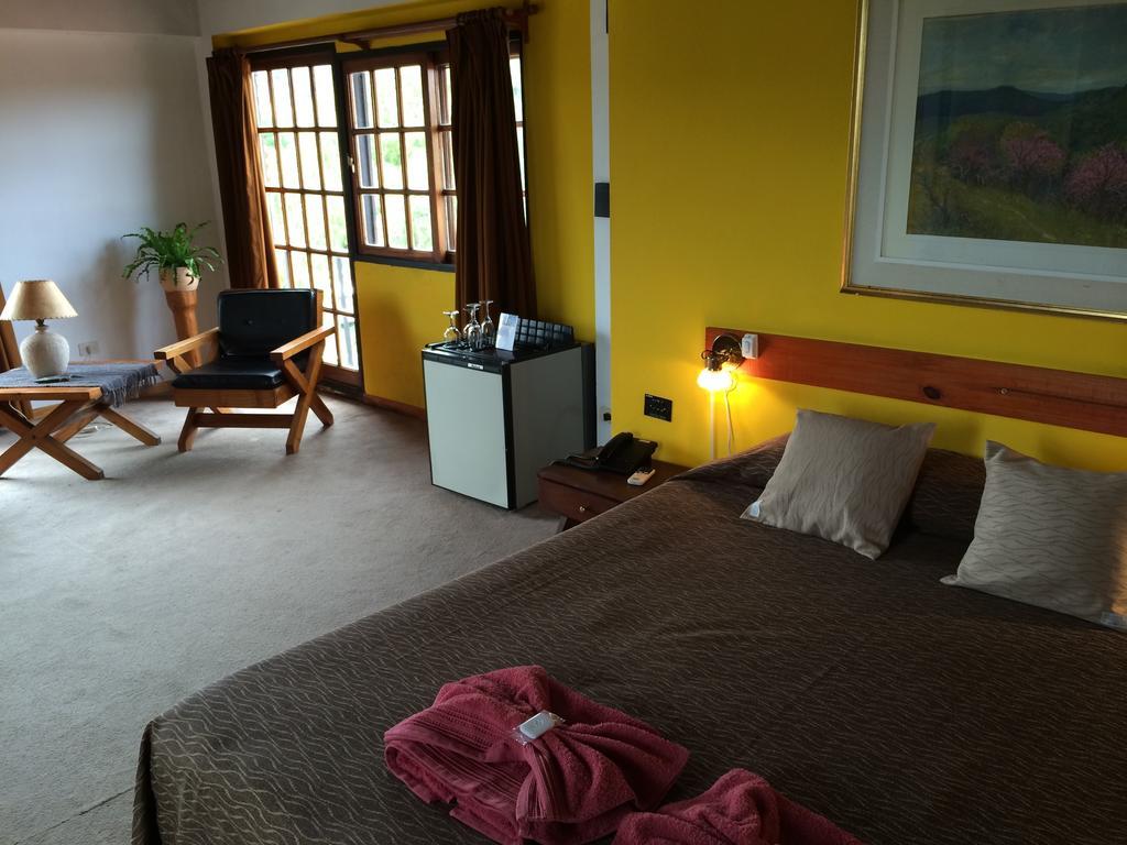 Kuntur Hotel Capilla del Monte Room photo